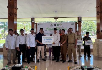 Simbolisasi Penyerahan Santunan JKM bagi Pekerja Rentan, Selasa 29 April 2025. (Foto : Ist.)