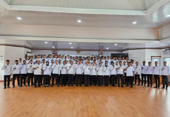 Poto Bersama Usai Digelar Prosesi Pengambilan Sumpah.