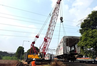 KAI Logistik Lakukan Pengelolaan Logistik 55 Unit Rencana KRL Afkir di Depo KRL Depok