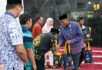 Menteri PU Dody Hanggodo Lepas 41 Calon Jamaah Haji Kementerian PU