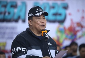 Komjen Pol Prof Dr Petrus R Golose saat memberikan sambutan, Jum'at (9/5)