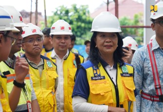 Wakil Menteri Pekerjaan Umum Diana Kusumastuti meninjau  pembangunan/rehabilitasi Pasar Terban di Kota Yogyakarta, Sabtu (10/5/2025)
