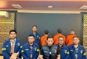 Dirreskrimum Polda Banten Kombes Pol Dian Setyawan memberikan keterangan pers 