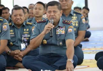 Pangkoarmada III Laksda TNI Hersan 