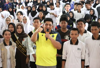 Bupati Bintan Roby Kurniawan 