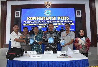 Konferensi pers penyelundupan narkoba 