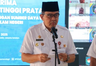 Kepala Pusat Pengembangan Kompetensi Manajemen Kepemimpinan Budi Santosa mewakili Kepala BPSDM Kemendagri