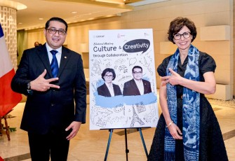 Menekraf Teuku Riefky Harsya bersama Menteri Rachida Dati