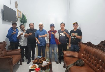 Ketua Pewarta Polrestabes Medan Poto Bersama Anggota Usai Jumat Barokah.