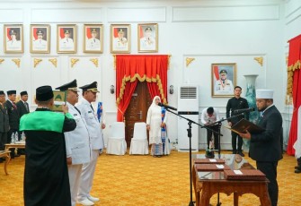 Gubernur Helmi Lantik Bupati dan Wakil Bupati Bengkulu Selatan