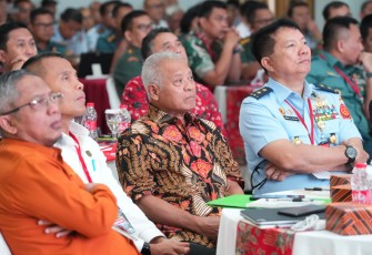 Pusjianstralitbang TNI Bahas Arah Strategis Menuju Indonesia Emas