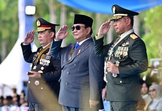 Presiden Prabowo Subianto menjadi Inspektur Upacara Peringatan Hari Bhayangkara ke-79 di Monas