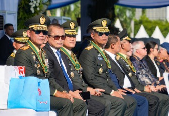 Panglima Kostrad (Pangkostrad) Letjen TNI Mohammad Fadjar, MPICT., menghadiri upacara peringatan Hari Ulang Tahun (HUT) ke-79 Bhayangkara yang diselenggarakan di Jakarta, Selasa (1/7/2025)
