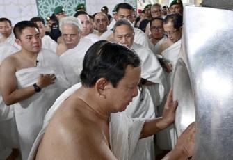 Menteri Agama Nasaruddin Umar berkesempatan mendampingi Presiden Republik Indonesia Prabowo Subianto menjalankan ibadah umrah