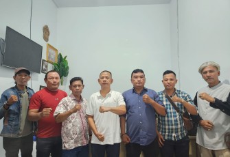 Usai Jumat Barokah Ketua Pewarta Poto Bersama Pengurus dan Anggota.
