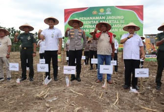 Wakapolrestabes Medan Hadiri Kegiatan Swasembada Pangan di Kec.Medan Sunggal