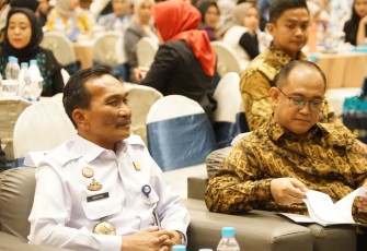 Kakanwil Kemenkum Sumut Tampak Menghadiri Seminar.