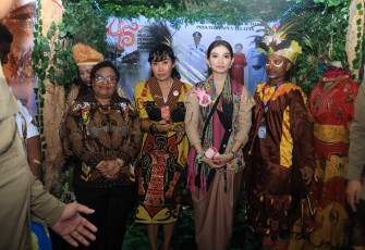 Hadiri Pembukaan HUT Ke-45 Dekranas, Wamendagri Ribka Haluk, Momentum Perajin Indonesia Menembus Pasar Dunia