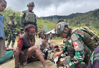 Bakti Tanpa Batas Satgas TNI di Kaki Langit Papua