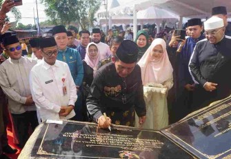 Wakil Wali Kota Raja Ariza Hadiri Peresmian Masjid Al Iltizam