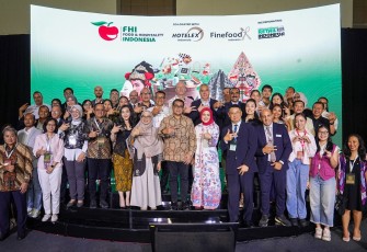 Menteri Ekonomi Kreatif (Menteri Ekraf) Teuku Riefky Harsya secara resmi membuka Food & Hospitality Indonesia (FHI) 2025