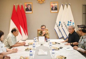 Sejumlah praktisi internet dan digital Indonesia melakukan pertemuan dengan Wakil Menteri Komunikasi dan Digital Nezar Patria di Kantor Kementerian Komdigi, Jakarta, Rabu (30/07/2025)