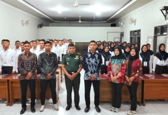 Danramil 0801/03 Arjosari Beri Pembekalan Wasbang Untuk Calon Paskibraka 