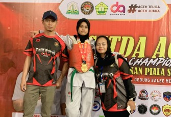 Atlet muda asal Medan, Nayla Juliva Hidayat, yang sukses menyabet Juara I Kategori Under 44 Kg Kadet Putri pada ajang Kejuaraan Taekwondo Piala Setda Aceh Championship yang berlangsung di GOR BMA Banda Aceh sejak 31 Juli hingga 2 Agustus 2025