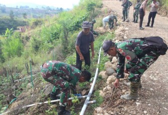 Penanaman bibit pohon di lokasi TMMD Kodim Enrekang 