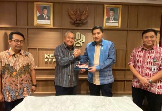 Menteri PKP Maruarar Sirait di Kantor Kementerian PKP, Jakarta, Jum'at (8/8/2025)