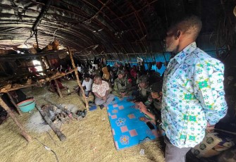 Minggu kasih satgas Yonif 700/Wyc