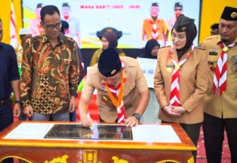 Gubernur Provinsi Kepulauan Riau, H. Ansar Ahmad, secara langsung resmi melantik untuk Pengurus Majelis Pembimbing Cabang (MABICAB) Gerakan Pramuka di Kabupaten Natuna masa bakti 2025–2030