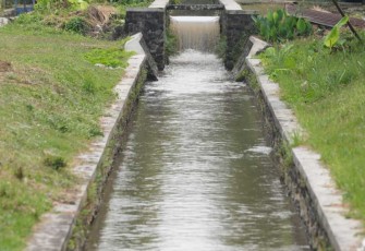 Saluran irigasi pemanfaatan bendungan Sermo Kulon Progo 