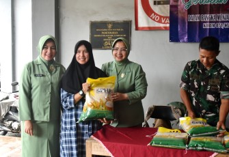Operasi pasar dalam Bazar Murah beras SPHP ini, dilakukan dengan bersinergi dan bekerjasama Korem 071/Wijayakusuma dengan Bulog Banyumas, dilaksanakan di Pasar Sokaraja Banyumas Kamis (28/8/2025)