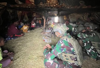 Satgas Yonif 700/WYC Hadirkan Solusi di Kampung Yenggernok