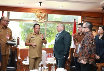 Mendagri Terima Kunjungan CIO Danantara