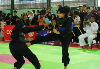 Aksi memukau atlet pencak silat turnamen piala Panglima TNI 2025 di Malang