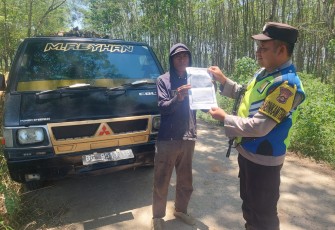 Polsek Belitang III Sampaikan Imbauan Dampak Karhutla