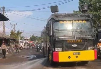 Water Cannon Satuan Samapta Polres Gresik