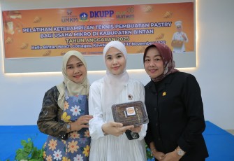 Ketua TP PKK Bintan Hafizha Rahmadhani Buka Pelatihan Keterampilan Pembuatan Pastry Bagi UMKM Sektor Kuliner