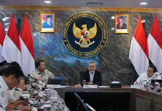 Dirjen Bina Pembangunan Daerah Kemendagri, Restuardy Daud, saat menghadiri Rapat Koordinasi Terbatas (Rakortas) Penguatan Strategi Ketahanan Pangan Nasional melalui Lahan Baku Sawah (LBS)