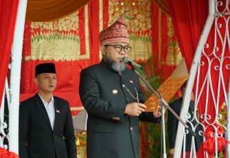 Gubernur Bengkulu Helmi Hasan 