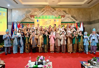 Ketum TP PKK Apresiasi Bazar Amal WIC Ke-56 yang Berkolaborasi dengan UMKM Indonesia