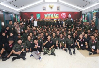 Ketua Umum Partai Kebangkitan Bangsa (PKB) Abdul Muhaimin Iskandar atau Gus Imin secara resmi membuka Musyawarah Nasional (Munas) Dewan Komando Pusat (DKP) Panji Bangsa di Kantor DPP PKB, Jalan Raden Saleh Nomor 9, Jakarta Pusat, Rabu (19/11/2025). 