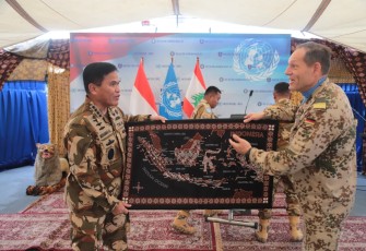 Kasal Hadiri Penyematan United Nations Medal Satgas MTF TNI Konga XVIII-P/UNIFIL di Lebanon 