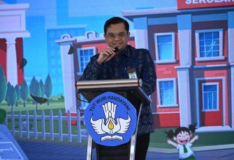 Direktur Jenderal Pendidikan Anak Usia Dini, Pendidikan Dasar, dan Pendidikan Menengah (Dirjen PAUD Dikdasmen), Gogot Suharwoto