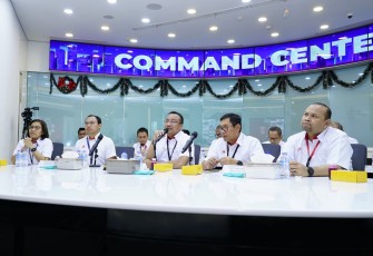 Direktur Network Telkom Nanang Hendarno saat memberikan paparan pada Kick-Off Posko TelkomGroup Siaga NATARU 2025/2026, pada Jumat (19/12) 