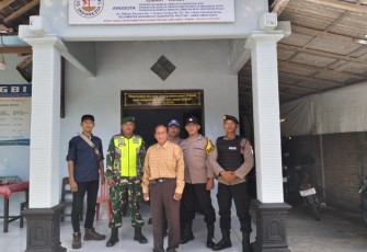 Peran Aktif Babinsa Koramil 0801/07 Ngadirojo Dalam Perayaan Natal Tahun 2025 di Wilayahnya