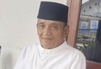 Ketua Dewan Pembina DKM Masjid Jami' Asy Syahid Jatijajar, Drs H. Zarkasih Hasan, M.Si