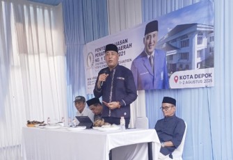 Hasbullah Rahmad anggota DPRD Provinsi Jabar fraksi PAN saat memberikan sosialisasi di Sukamaju Depok, Jum'at (1/8)